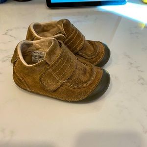 Stride Right Chukkas